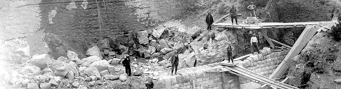 Torrent de Vachères, contre-barrage n°6 en construction. 1913